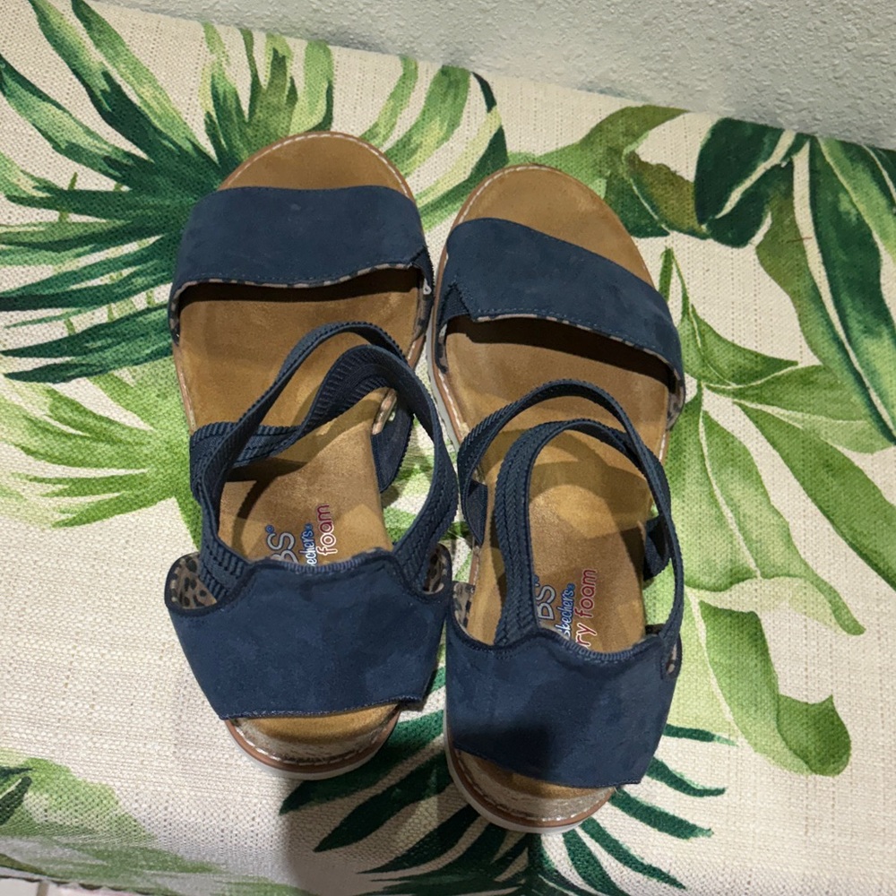 Women's Navy Sandals - Picture 2 of 4